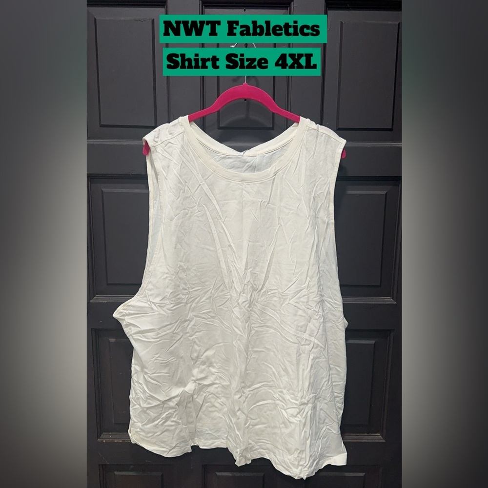 NWT Fabletics cream muscle Shirt Size 4XI.